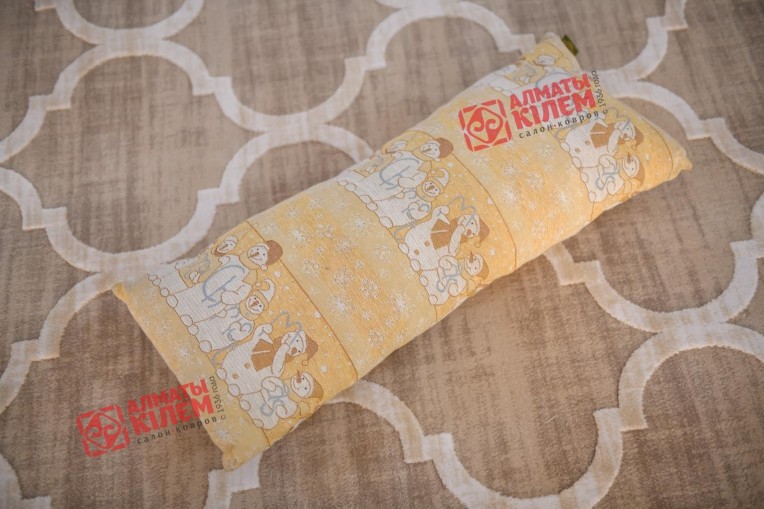 Подушка "Снеговики"