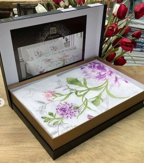 Постельное белье Delux Saten Family Nicole V02 Lila только у нас!