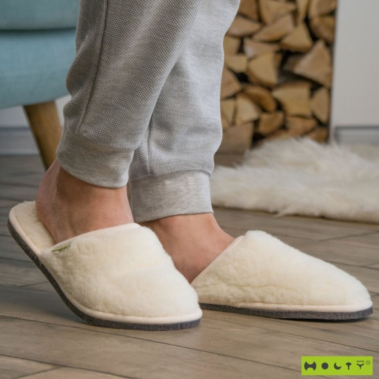 Шлепанцы "Гармония" (цвет белый). лучшего качества